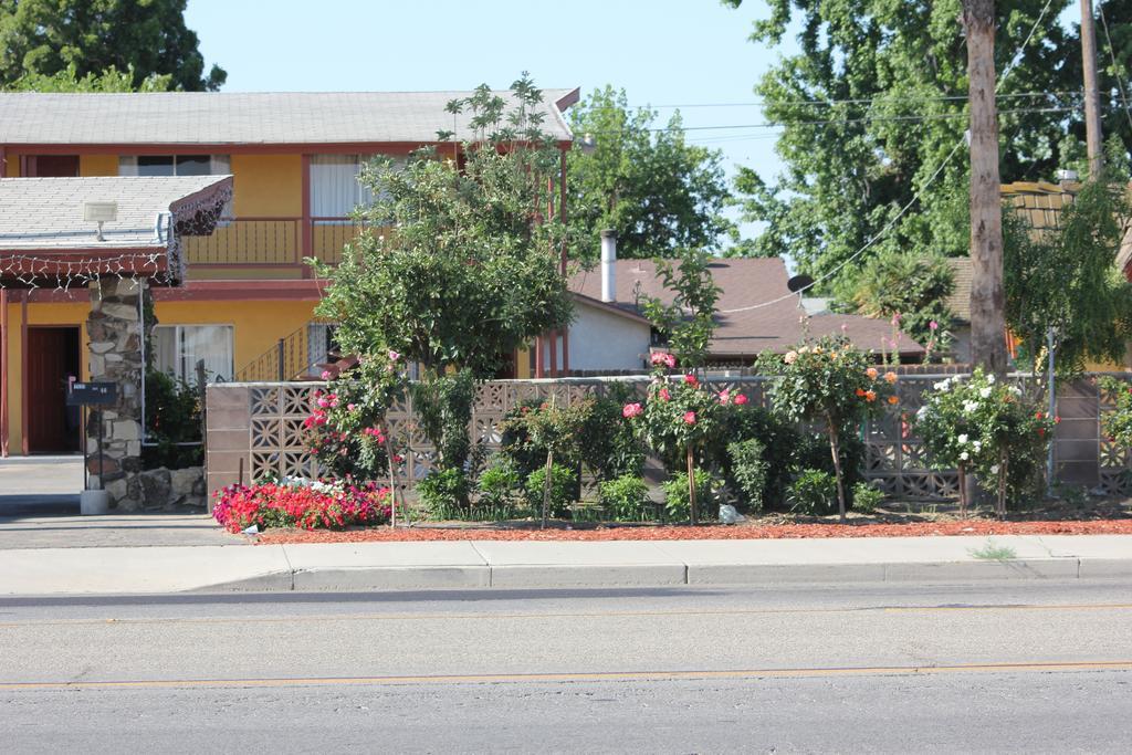 Cinderella Motel Wasco Bagian luar foto