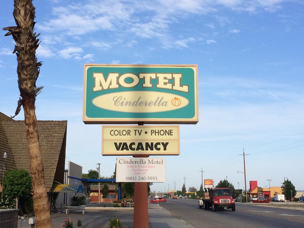 Cinderella Motel Wasco Bagian luar foto