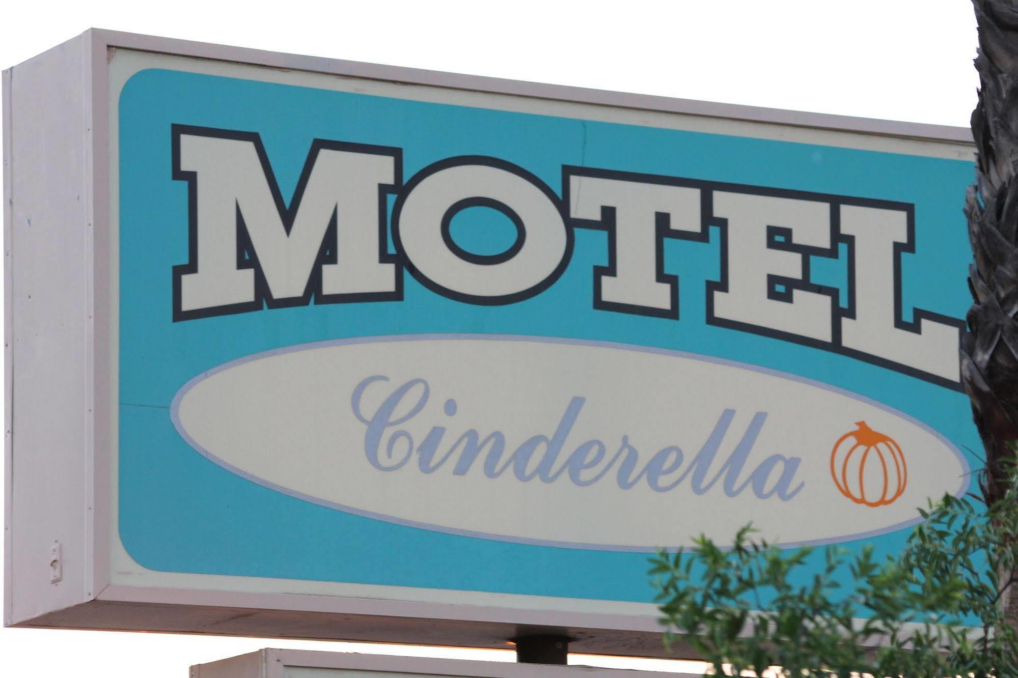 Cinderella Motel Wasco Bagian luar foto