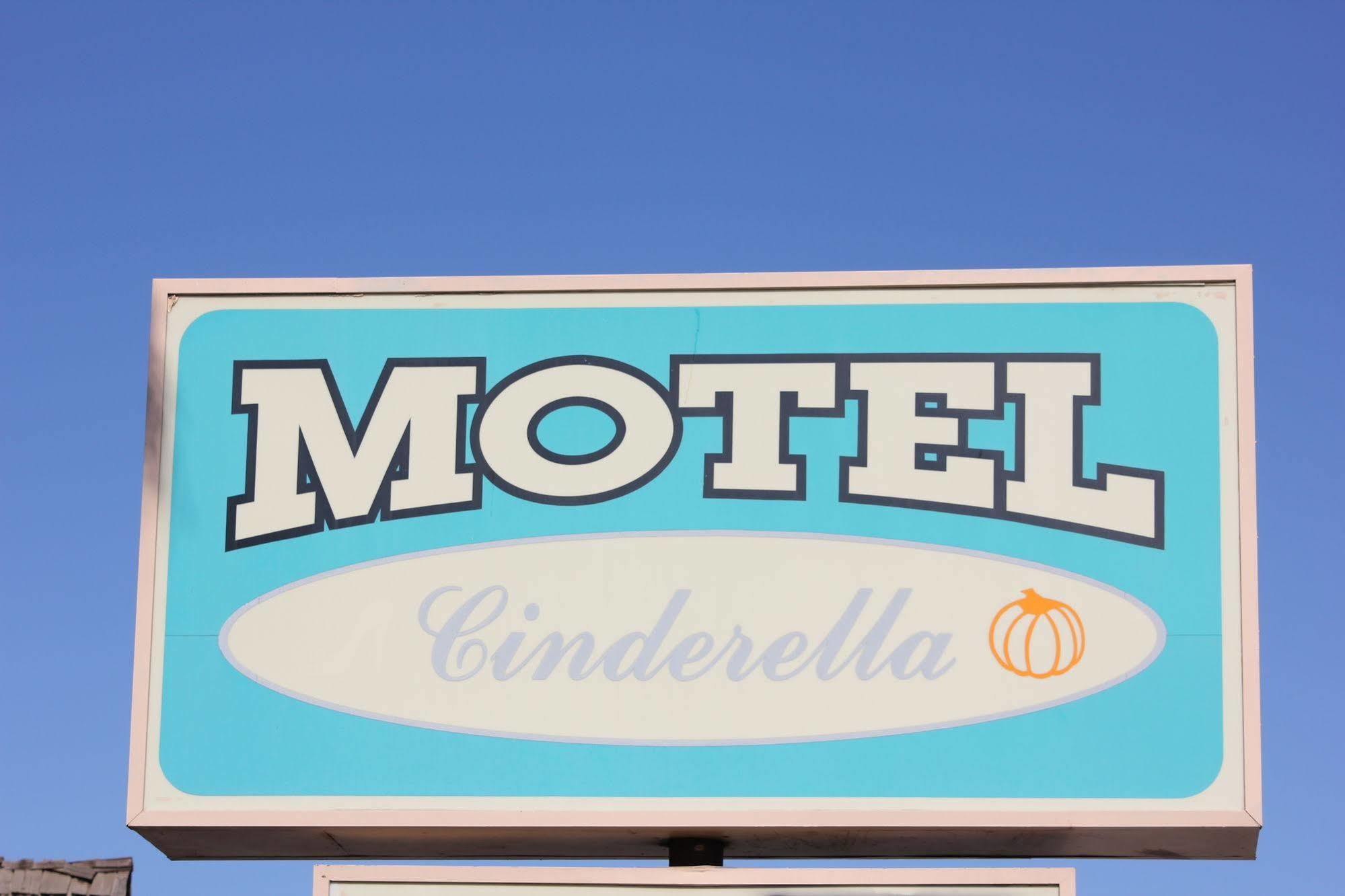Cinderella Motel Wasco Bagian luar foto