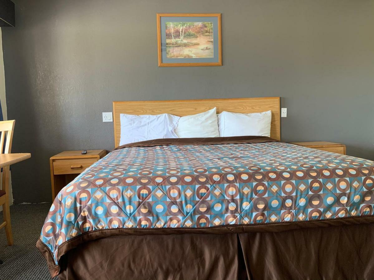 Cinderella Motel Wasco Bagian luar foto
