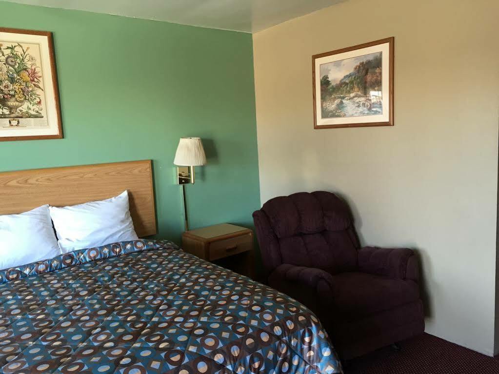 Cinderella Motel Wasco Bagian luar foto